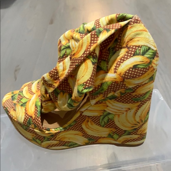 Pin-Up stars Suede platform! Banana - Picture 3 of 8